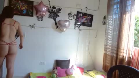 Snapshot of paulet_ chatting on December 2024 07:29:02 PM paulet latiin online show from December 2024 07:29:02 PM