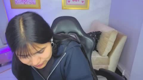 Snapshot of paulette_v chatting on May 2026 01:16:01 PM Live 800am 200pm COLOMBIAN HOUR online show from May 2026 01:16:01 PM