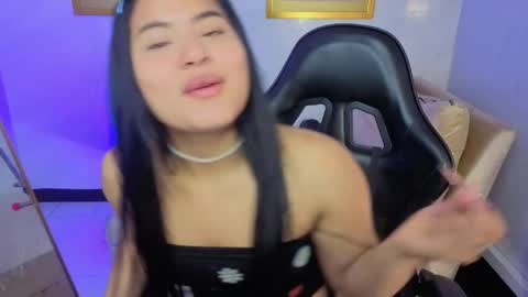 Snapshot of paulette_v chatting on May 2026 01:19:01 PM Live 800am 200pm COLOMBIAN HOUR online show from May 2026 01:19:01 PM