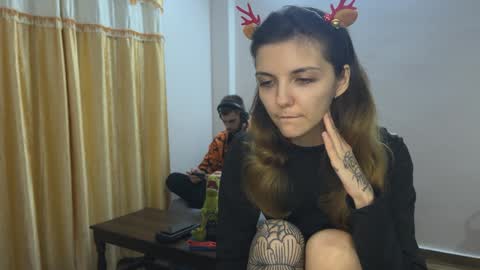 Isla  Chase online show from December 2024 03:33:01 PM