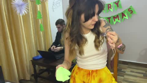 Isla  Chase online show from December 2024 03:00:01 PM