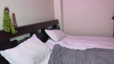 Isla  Chase online show from February 2025 06:34:02 PM