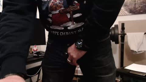 Snapshot of paulie120464 chatting on December 2024 05:48:02 PM paulie120464 online show from December 2024 05:48:02 PM