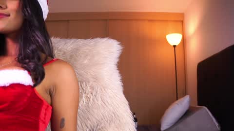 Snapshot of pauline_7 chatting on December 2024 10:22:02 AM pauline_7 online show from December 2024 10:22:02 AM