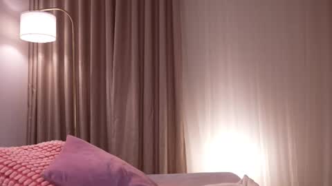 Snapshot of pauline_7 chatting on January 2026 04:01:01 PM pauline_7 online show from January 2026 04:01:01 PM