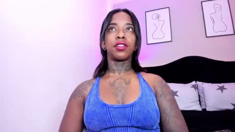 Snapshot of pauline_fox chatting on June 2026 02:54:02 AM Pauline online show from June 2026 02:54:02 AM