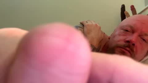 Snapshot of paulyb445 chatting on December 2025 01:04:02 AM paulyb445 online show from December 2025 01:04:02 AM