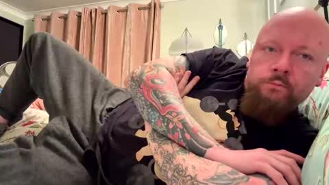 paulyb445 online show from February 2026 06:11:02 PM