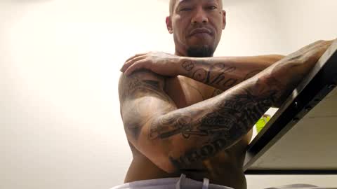 Snapshot of pcuddy3 chatting on February 2025 10:48:02 PM Phenomenal online show from February 2025 10:48:02 PM