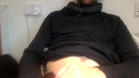 pea23 online show from December 2024 03:45:02 PM