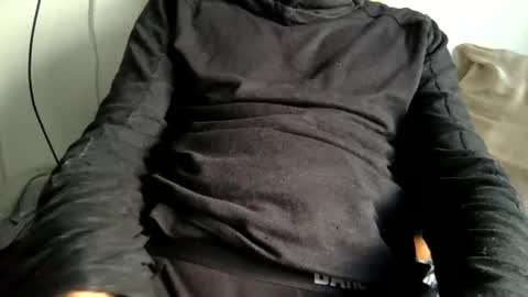 pea23 online show from November 2025 01:44:02 PM