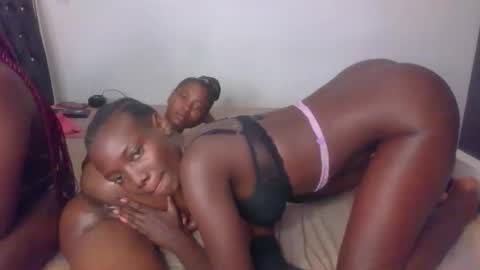 peach_ebonny online show from April 2026 12:46:02 AM
