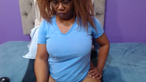 Snapshot of peachassxx chatting on April 2026 05:40:01 AM peachy online show from April 2026 05:40:01 AM