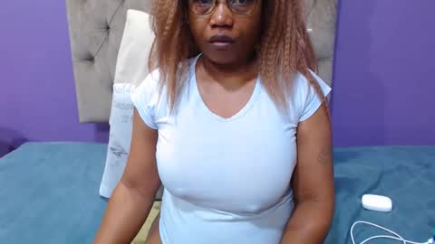 Snapshot of peachassxx chatting on May 2026 05:25:02 AM peachy online show from May 2026 05:25:02 AM