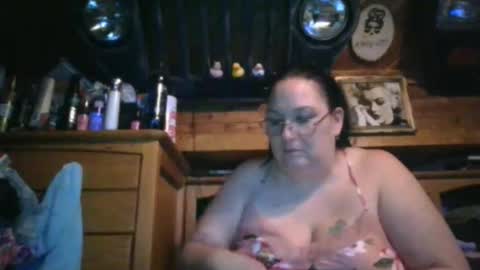 Snapshot of peachtree197 chatting on January 2025 02:32:01 AM peachtree197 online show from January 2025 02:32:01 AM