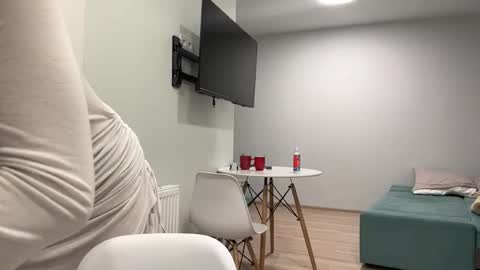 Peachy online show from April 2026 05:45:02 PM