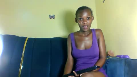 Snapshot of peachy_mummie chatting on October 2025 02:57:02 PM peachie online show from October 2025 02:57:02 PM