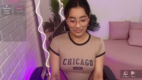 peachy_tay online show from December 2025 12:00:02 PM