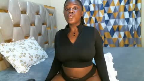 Peachy online show from November 2025 12:37:02 PM