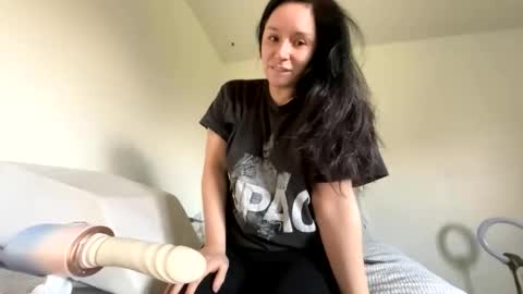 PeachyObsession online show from March 2026 06:29:02 PM