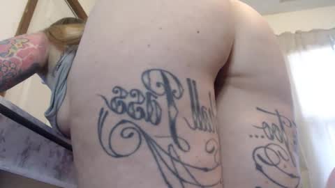 Snapshot of peachyykat chatting on February 2025 01:54:02 PM kat online show from February 2025 01:54:02 PM