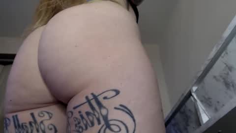 Snapshot of peachyykat chatting on October 2025 01:53:02 PM kat online show from October 2025 01:53:02 PM