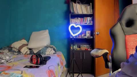 Snapshot of peanut_tangerine chatting on December 2025 11:31:01 PM Tangerine Penaut online show from December 2025 11:31:01 PM