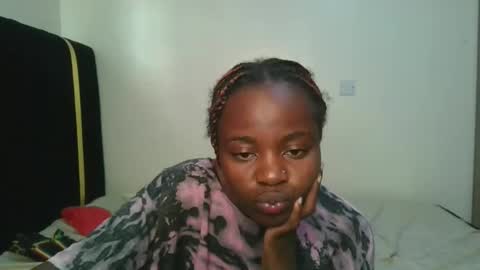 Snapshot of pearl_velvet chatting on November 2025 07:30:01 AM vel online show from November 2025 07:30:01 AM