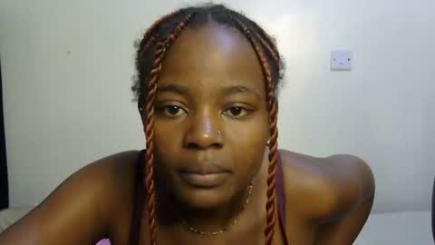 Snapshot of pearl_velvet chatting on November 2025 05:40:02 PM vel online show from November 2025 05:40:02 PM