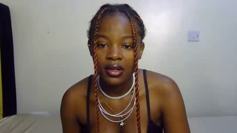 Snapshot of pearl_velvet chatting on November 2025 02:56:01 PM vel online show from November 2025 02:56:01 PM