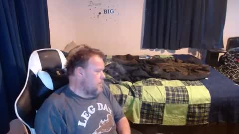 Snapshot of pecker40 chatting on December 2024 10:25:02 PM pecker40 online show from December 2024 10:25:02 PM