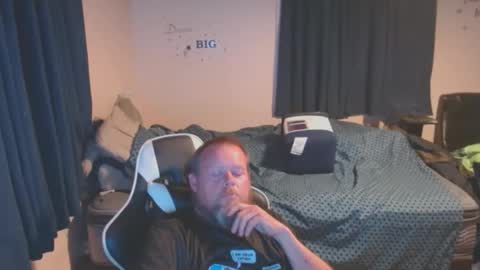 Snapshot of pecker40 chatting on February 2025 03:11:02 AM pecker40 online show from February 2025 03:11:02 AM