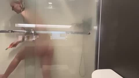 peekabooiluvu online show from March 2026 04:44:02 PM