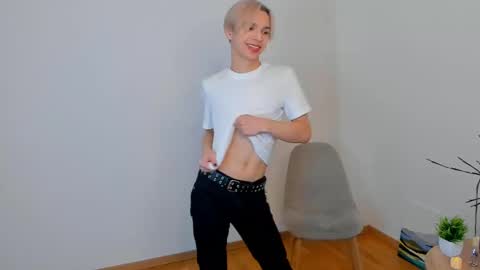 Leo online show from December 2024 09:13:02 PM