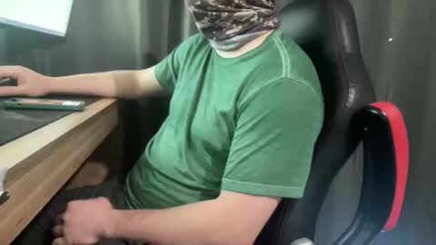 Snapshot of pelao2007 chatting on September 2025 11:24:01 AM easy cum online show from September 2025 11:24:01 AM