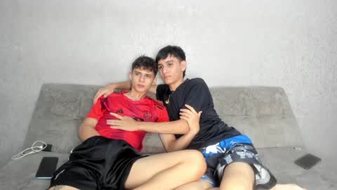 Snapshot of pelusos_mens chatting on July 2026 02:14:01 AM CAIN-19 ALLEN-18 RONALD-18 AUSTIN-18 MOD DANTE online show from July 2026 02:14:01 AM