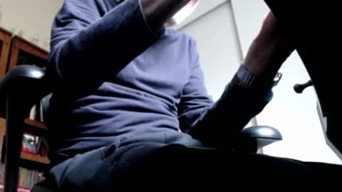 Snapshot of pem1650 chatting on December 2025 08:18:02 PM pem1650 online show from December 2025 08:18:02 PM