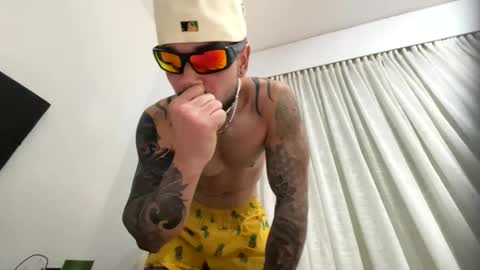 Snapshot of penebunny chatting on December 2025 04:39:02 AM penebunny online show from December 2025 04:39:02 AM