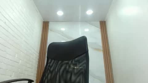 Penelopee Rouse online show from October 2025 10:32:02 PM