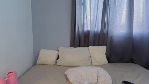 penelophe01 online show from March 2026 08:58:01 PM