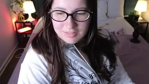 Hi  Im Peneloppa online show from April 2026 09:37:02 PM