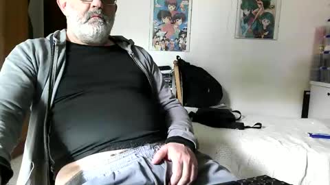 Snapshot of peppemarfy chatting on October 2025 12:44:02 PM Peppe online show from October 2025 12:44:02 PM