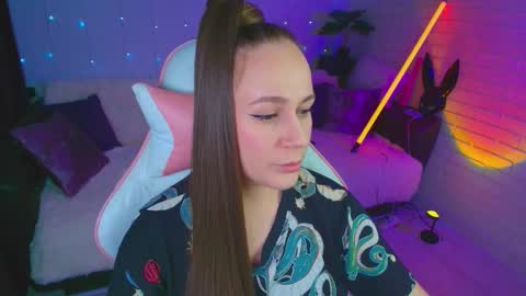 Dia  online show from November 2025 07:35:02 PM