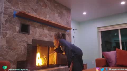 Peppermint and Dusty  online show from November 2025 02:37:02 AM