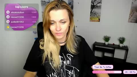 Snapshot of peppymia chatting on October 2025 06:25:01 AM Mia online show from October 2025 06:25:01 AM