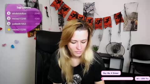 Snapshot of peppymia chatting on November 2025 02:57:02 AM Mia online show from November 2025 02:57:02 AM