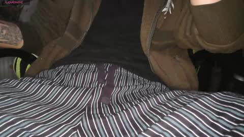 Snapshot of peregrintpelfox chatting on November 2025 08:17:01 AM peregrintpelfox online show from November 2025 08:17:01 AM