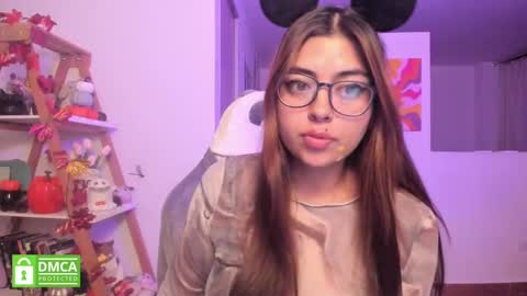 Sarah Ana Banana online show from September 2025 02:38:02 AM