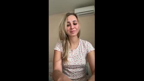 Snapshot of perfectjulia chatting on November 2025 04:33:02 AM Julia online show from November 2025 04:33:02 AM