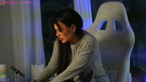 Snapshot of perfectt33n chatting on December 2024 08:58:01 AM Dee online show from December 2024 08:58:01 AM